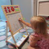 eng_pl_Kruzzel-22472-double-sided-wooden-board-17160_14 Dobbeltsidet tegnetavle i træ 6-i-1 med tilbehør – 67 cm