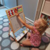 eng_pl_Kruzzel-22472-double-sided-wooden-board-17160_15 Dobbeltsidet tegnetavle i træ 6-i-1 med tilbehør – 67 cm